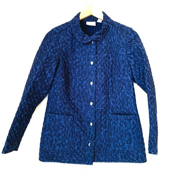 CHICO’S QUILTED 2 Hues of  Blue Jacket Lightweight - Picture 1 of 11
